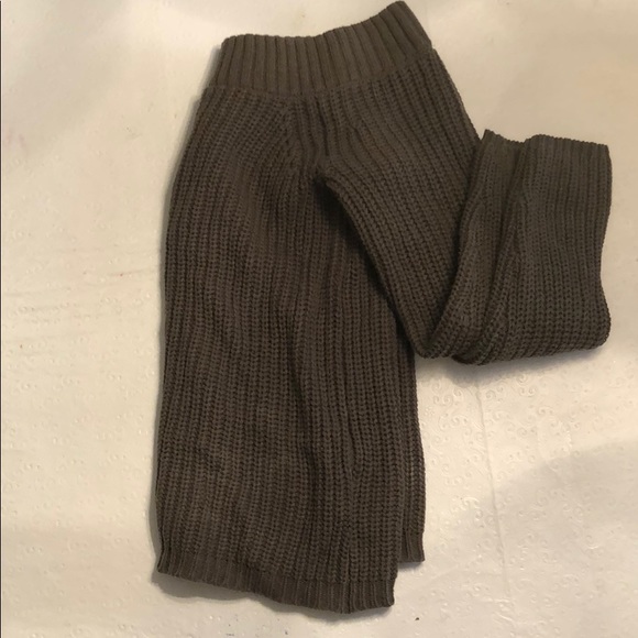 💚 2/30 pink republic olive sweater - Picture 2 of 3